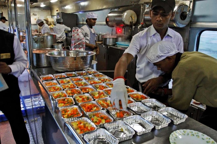 इथे बुक करा जेवण- प्रवाशांना सर्वात आधी ecatering.irctc.co.in या वेबसाइटवर जावं लागेल. इथे तुम्हाला तुमचा पॅसेंजर नेम रेकॉर्ड म्हणजे PNR नंबर टाकावा लागेल. त्यानंतर मेन्यू कार्डमध्ये रेल्वे स्टेशनच्या यादीत तुम्हाला तुमचं स्टेशन सिलेक्ट करावं लागेल. यात वेंडर मेन्यी आणि जेवणाच्या किंमती येतील. तुम्हाला ज्या वेंडरकडून जेवण मागवायचे आहे त्याची निवड करा. यानंतर पेमेंटचा पर्याय तुम्हाला विचारण्यात येईल. पेमेंट केल्यानंतर ऑर्डर कन्फर्म होईल. इथे बुक करा जेवण- प्रवाशांना सर्वात आधी ecatering.irctc.co.in या वेबसाइटवर जावं लागेल. इथे तुम्हाला तुमचा पॅसेंजर नेम रेकॉर्ड म्हणजे PNR नंबर टाकावा लागेल. त्यानंतर मेन्यू कार्डमध्ये रेल्वे स्टेशनच्या यादीत तुम्हाला तुमचं स्टेशन सिलेक्ट करावं लागेल. यात वेंडर मेन्यी आणि जेवणाच्या किंमती येतील. तुम्हाला ज्या वेंडरकडून जेवण मागवायचे आहे त्याची निवड करा. यानंतर पेमेंटचा पर्याय तुम्हाला विचारण्यात येईल. पेमेंट केल्यानंतर ऑर्डर कन्फर्म होईल.