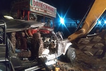 कर्नाटकात भीषण कार अपघातात पुण्यातील ५ कामगार जागीच ठार