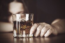 विमानात दारू पिऊन धिंगाणा, भारतीय वंशाच्या महिलेला तुरुंगवास