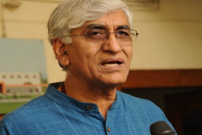 सिंहदेव हे पोस्ट ग्रॅज्युएट आहेत. राजकारणात इतका मोठा ठसा उमटवणाऱ्या सिंहदेव यांनी खरंतर अनेक वर्ष स्वत:ला राजकारणापासून दूर ठेवलं होतं. काँग्रेसमध्ये प्रवेश करताच 1983मध्ये त्यांची अविभाजित मध्यप्रदेश राज्याचे काँग्रेस कमिटी सदस्य म्हणून निवड झाली. सिंहदेव हे पोस्ट ग्रॅज्युएट आहेत. राजकारणात इतका मोठा ठसा उमटवणाऱ्या सिंहदेव यांनी खरंतर अनेक वर्ष स्वत:ला राजकारणापासून दूर ठेवलं होतं. काँग्रेसमध्ये प्रवेश करताच 1983मध्ये त्यांची अविभाजित मध्यप्रदेश राज्याचे काँग्रेस कमिटी सदस्य म्हणून निवड झाली.