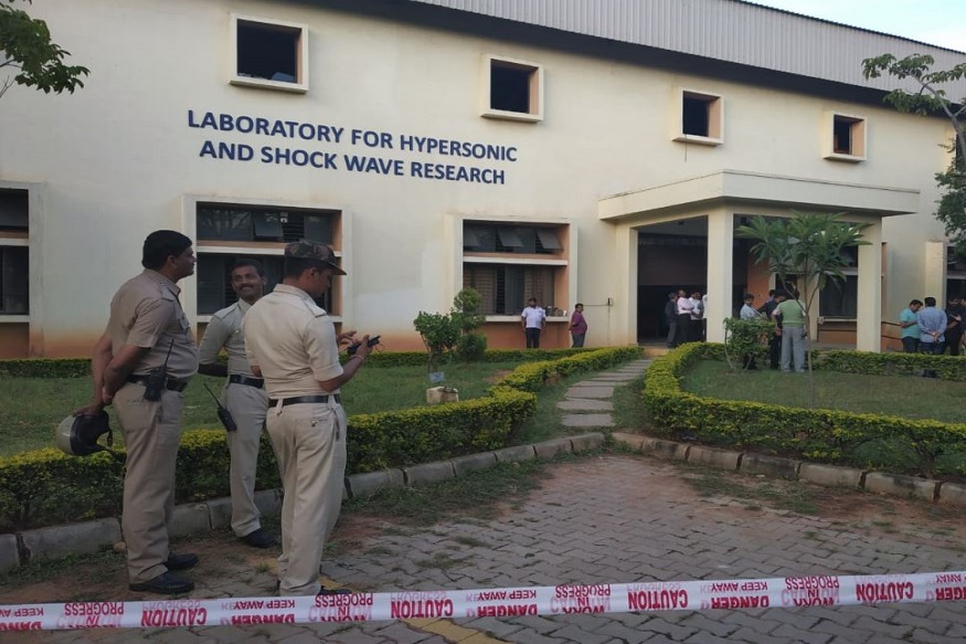 BREAKING : IIScमध्ये हायड्रोजनचा स्फोट, एका शास्त्रज्ञाचा मृत्यू