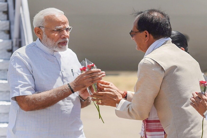 ७ ऑक्टोबर २००१ ते २२ मे २०१४ पर्यंत नरेंद्र मोदी गुजरातचे मुख्यमंत्री होते. मोदी यांच्या नावावर गुजरातचे सर्वात जास्त काळ गुजरातचे मुख्यमंत्री राहण्याचा रेकॉर्ड आहे. ७ ऑक्टोबर २००१ ते २२ मे २०१४ पर्यंत नरेंद्र मोदी गुजरातचे मुख्यमंत्री होते. मोदी यांच्या नावावर गुजरातचे सर्वात जास्त काळ गुजरातचे मुख्यमंत्री राहण्याचा रेकॉर्ड आहे.