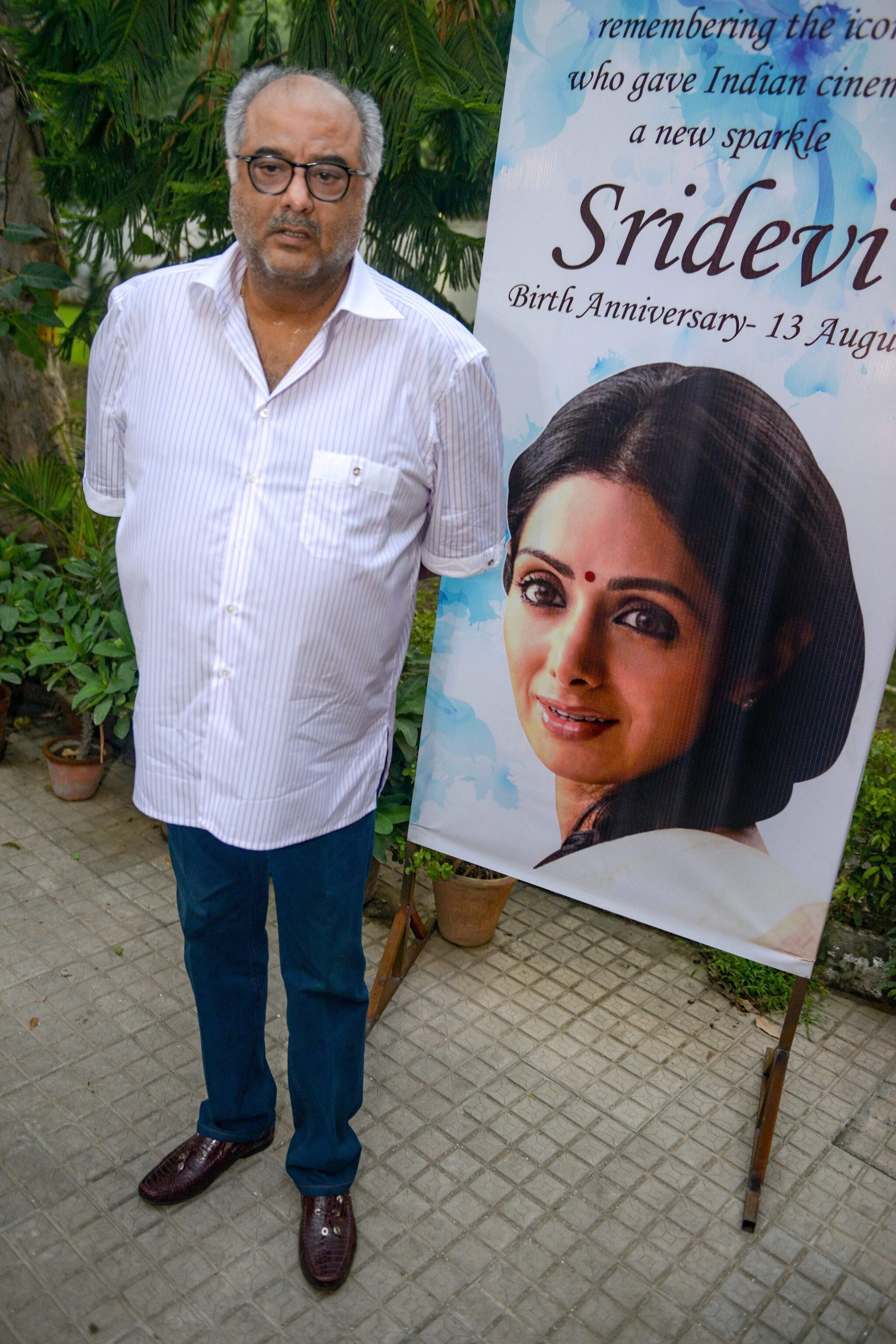 सुपरस्टार अभिनेत्री श्रीदेवीचा गेल्या फेब्रुवारीत अकस्मित मृत्यू झाला होता. त्यानंतर श्रीदेवीऐवजी लोकांनी तिच्या नवऱ्याच्या नावाने जास्त सर्च केला गेलाय. म्हणूनच बोनी कपूरचं नाव या यादीत दहाव्या स्थानावर आहे. सुपरस्टार अभिनेत्री श्रीदेवीचा गेल्या फेब्रुवारीत अकस्मित मृत्यू झाला होता. त्यानंतर श्रीदेवीऐवजी लोकांनी तिच्या नवऱ्याच्या नावाने जास्त सर्च केला गेलाय. म्हणूनच बोनी कपूरचं नाव या यादीत दहाव्या स्थानावर आहे.