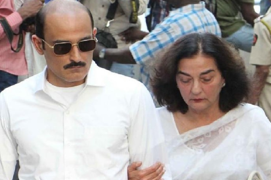 विनोद खन्ना यांची पत्नी गीतांजली खन्ना यांचं निधन