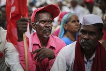 आत्महत्याग्रस्त शेतकऱ्यांची आकडेवारी नाही, केंद्रीय कृषीमंत्र्यांची धक्कादायक कबुली! आत्महत्याग्रस्त शेतकऱ्यांची आकडेवारी नाही, केंद्रीय कृषीमंत्र्यांची धक्कादायक कबुली!