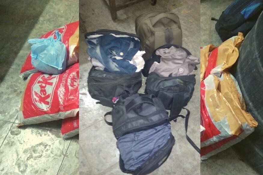 सदर बॅगाबाबत त्यांनी प्रवाशांकडे विचारपूस केली असता आमच्या बॅगा नाही असं प्रवाशांनी सांगितलं. त्यामुळे या बॅगामध्ये संशयास्पद वस्तू तर नाही ना अशी शंका या दोन्ही आरपीएफ जवानांना आली. सदर बॅगाबाबत त्यांनी प्रवाशांकडे विचारपूस केली असता आमच्या बॅगा नाही असं प्रवाशांनी सांगितलं. त्यामुळे या बॅगामध्ये संशयास्पद वस्तू तर नाही ना अशी शंका या दोन्ही आरपीएफ जवानांना आली.