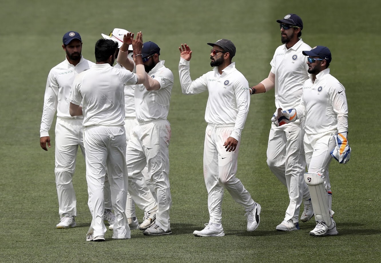 या विजयासोबत कोहली इंग्लंड, दक्षिण आफ्रिका आणि ऑस्ट्रेलियामध्ये कसोटी सामना जिंकणारा पहिला आशियाई कर्णधार ठरला. या विजयासोबत कोहली इंग्लंड, दक्षिण आफ्रिका आणि ऑस्ट्रेलियामध्ये कसोटी सामना जिंकणारा पहिला आशियाई कर्णधार ठरला.
