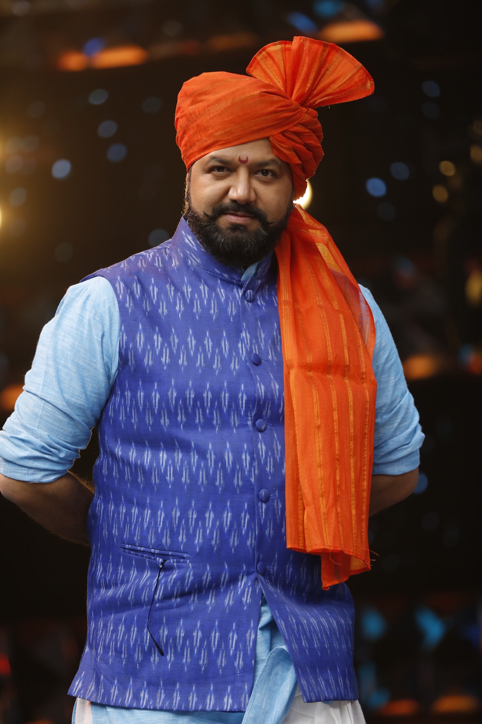 अवधूत गुप्ते हे त्याच्या गाण्यांसोबतच झेंडा,मोरया या सारख्या गाजलेल्या चित्रपटासाठी देखील ओळखला जातो. तर दुसरीकडे श्रेयस जाधव हा मराठीतील पहिला रॅपर आहे. अवधूत गुप्ते हे त्याच्या गाण्यांसोबतच झेंडा,मोरया या सारख्या गाजलेल्या चित्रपटासाठी देखील ओळखला जातो. तर दुसरीकडे श्रेयस जाधव हा मराठीतील पहिला रॅपर आहे.