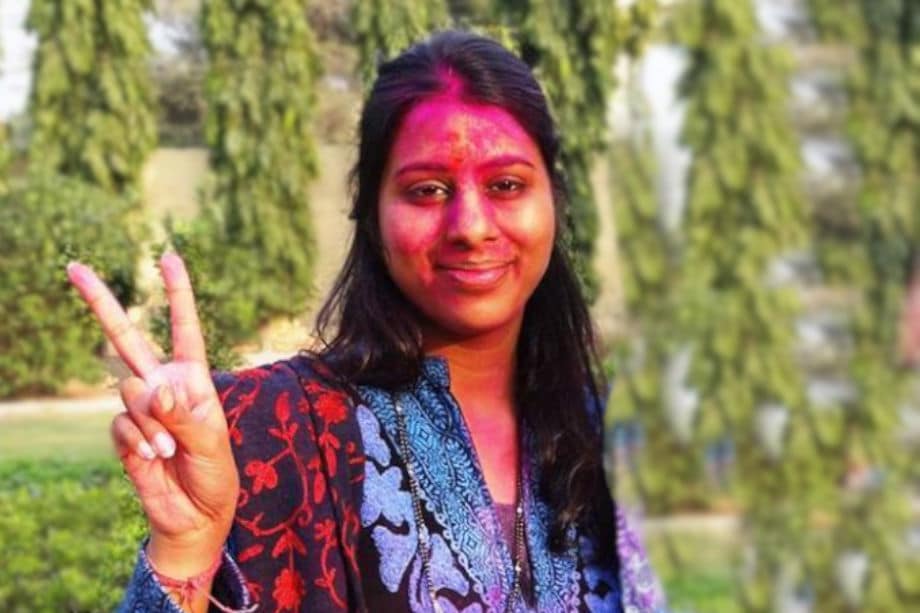मागच्या पाच वर्षांत कामिनी यांच्या संपत्तीत ९० कोटींची वाढ झाली आहे. यंदाच्या निवडणुकीतल्या त्या सर्वांत श्रीमंत उमेदवार ठरल्या आहेत. मागच्या पाच वर्षांत कामिनी यांच्या संपत्तीत ९० कोटींची वाढ झाली आहे. यंदाच्या निवडणुकीतल्या त्या सर्वांत श्रीमंत उमेदवार ठरल्या आहेत.