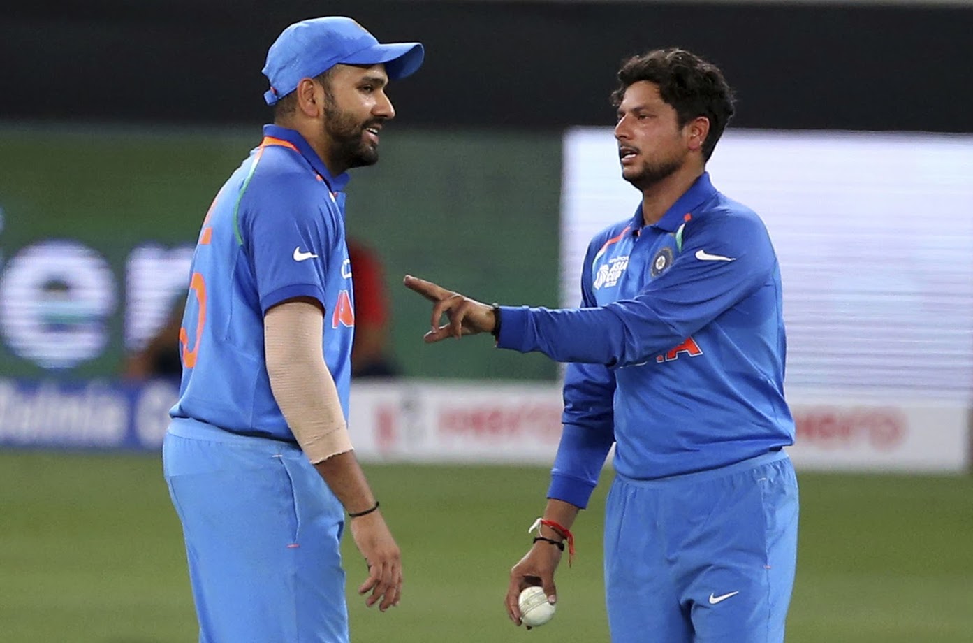 अवघ्या २ वर्षात कुलदीपने संघात आपलं स्थान एवढं भक्कम केलं आहे की, कोणत्याही मालिकेत त्याचा विचार केला गेला नाही असे होऊच शकत नाही. अवघ्या २ वर्षात कुलदीपने संघात आपलं स्थान एवढं भक्कम केलं आहे की, कोणत्याही मालिकेत त्याचा विचार केला गेला नाही असे होऊच शकत नाही.