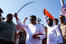 कुठे तलवार भेट तर कुठे औक्षण, नाशिकमध्ये राज ठाकरेंच्या स्वागताचे PHOTOS
