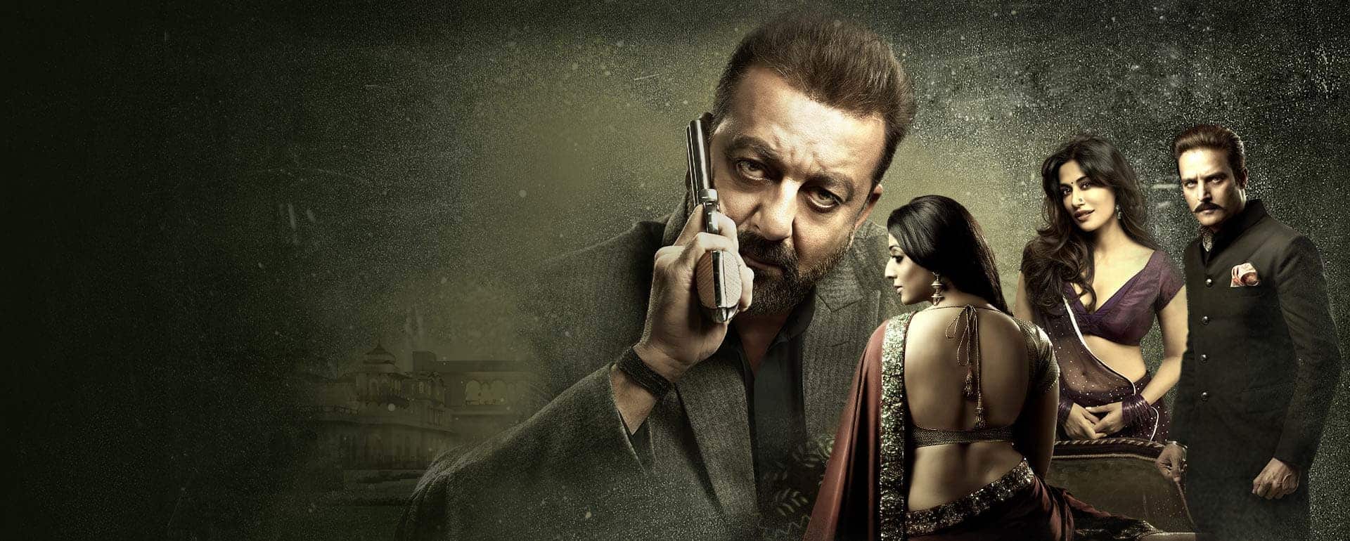 साहेब बीवी और गँगस्टर 3 : या चित्रपटाने एखाद्या नवख्या कलाकाराचे करिअर संपवलं असतं. कारण चित्रपटात दोनच गोष्टी जास्त दिसत होत्या. एक म्हणजे प्रत्येक सीनमध्ये दारू पिण्याचा उल्लेख केला होता आणि दुसरं म्हणजे संपूर्ण सिनेमात सतत बंदुका चालवल्या जात होत्या. प्रेक्षक एक तर टाईमपास करण्यासाठी सिनेमा पाहायला आले असावेत किंवा संजय दत्तची स्टाईल पाहण्यासाठी आले असावे. साहेब बीवी और गँगस्टर 3 : या चित्रपटाने एखाद्या नवख्या कलाकाराचे करिअर संपवलं असतं. कारण चित्रपटात दोनच गोष्टी जास्त दिसत होत्या. एक म्हणजे प्रत्येक सीनमध्ये दारू पिण्याचा उल्लेख केला होता आणि दुसरं म्हणजे संपूर्ण सिनेमात सतत बंदुका चालवल्या जात होत्या. प्रेक्षक एक तर टाईमपास करण्यासाठी सिनेमा पाहायला आले असावेत किंवा संजय दत्तची स्टाईल पाहण्यासाठी आले असावे.