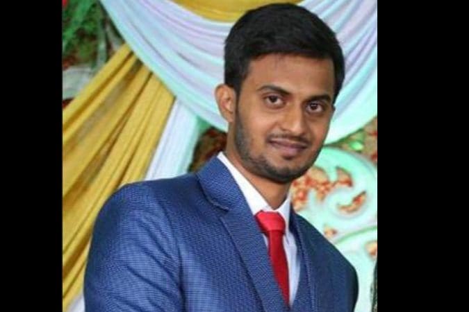 28 नोव्हेंबर 2018 रोजी सकाळी 10 वाजेच्या सुमारास पीडित सुमैयाच्या मोबाईलवर पती मोहम्मद मुजम्मिल शरीफचा फोन आला होता. यावेळी झालेल्या 17 सेकंदाच्या संवादात त्यानं 3 वेळा तलाक असं म्हणून घटस्फोट घेत असल्याचं सांगितलं. 28 नोव्हेंबर 2018 रोजी सकाळी 10 वाजेच्या सुमारास पीडित सुमैयाच्या मोबाईलवर पती मोहम्मद मुजम्मिल शरीफचा फोन आला होता. यावेळी झालेल्या 17 सेकंदाच्या संवादात त्यानं 3 वेळा तलाक असं म्हणून घटस्फोट घेत असल्याचं सांगितलं.