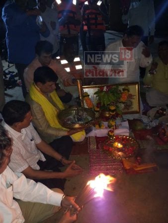 विनायक मेटे यांची भूमिका काय आहे, कारण काय आहे हे तेच सांगू शकतात. पण असं अंधारामध्ये भूमिपूजन करणे योग्य नाही अशी प्रतिक्रिया भाजपचे प्रवक्ते माधव भांडारी यांनी दिली. विनायक मेटे यांची भूमिका काय आहे, कारण काय आहे हे तेच सांगू शकतात. पण असं अंधारामध्ये भूमिपूजन करणे योग्य नाही अशी प्रतिक्रिया भाजपचे प्रवक्ते माधव भांडारी यांनी दिली.