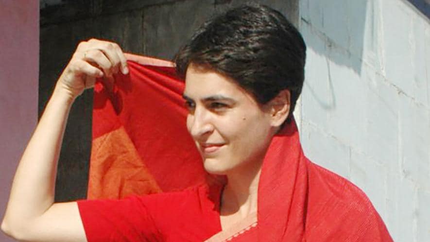 प्रियांका यांनी आतापर्यंत निवडणूक लढवलेली नसली तरीही त्या याआधीही अनेकदा राजकीय मंचावर दिसल्या आहेत. प्रियांका यांनी आतापर्यंत निवडणूक लढवलेली नसली तरीही त्या याआधीही अनेकदा राजकीय मंचावर दिसल्या आहेत.