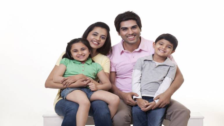 म्युच्युअल फंडामधील सिस्टीमॅटिक इव्हेस्टमेंट प्लॅन सर्वात लोकप्रिय आहे. मुलांच्या नावाने म्युच्युअल फंडमध्ये गुंतवणूक करत असताना हा पर्याय सर्वात चांगला ठरतो. पण मुलांना 18 वर्ष पूर्ण झाल्यानंतर यात गुंतवणूक करता येत नाही. तोपर्यंत करण्यात आलेली गुंतवणूक एका प्रक्रियेद्वारे मुलांच्या नावावर होते. म्युच्युअल फंडामधील सिस्टीमॅटिक इव्हेस्टमेंट प्लॅन सर्वात लोकप्रिय आहे. मुलांच्या नावाने म्युच्युअल फंडमध्ये गुंतवणूक करत असताना हा पर्याय सर्वात चांगला ठरतो. पण मुलांना 18 वर्ष पूर्ण झाल्यानंतर यात गुंतवणूक करता येत नाही. तोपर्यंत करण्यात आलेली गुंतवणूक एका प्रक्रियेद्वारे मुलांच्या नावावर होते.