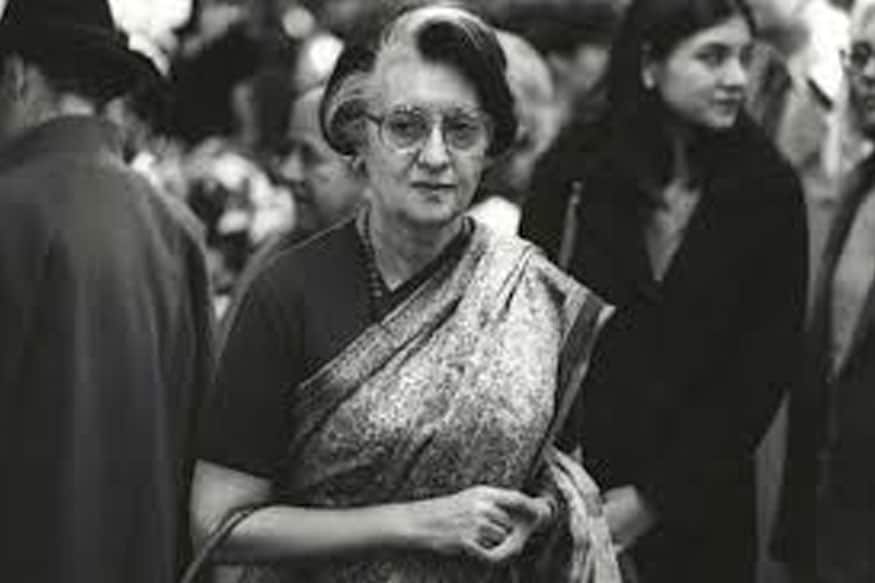रेमनिसन्सिज ऑफ द नेहरू एज' या पुस्तकात म्हटले आहे की, कामराज यांनी इंदिरा गांधी यांना आपल्या हातातील बाहुली समजून पंतप्रधान केले. पण नंतर कामराज यांच्या समजुतीला धक्का बसला. रेमनिसन्सिज ऑफ द नेहरू एज' या पुस्तकात म्हटले आहे की, कामराज यांनी इंदिरा गांधी यांना आपल्या हातातील बाहुली समजून पंतप्रधान केले. पण नंतर कामराज यांच्या समजुतीला धक्का बसला.