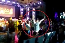 VIDEO : 'लल्लाटी भंडारं...' गाण्यावर राष्ट्रवादीच्या माजी मंत्र्याचा डान्स व्हायरल