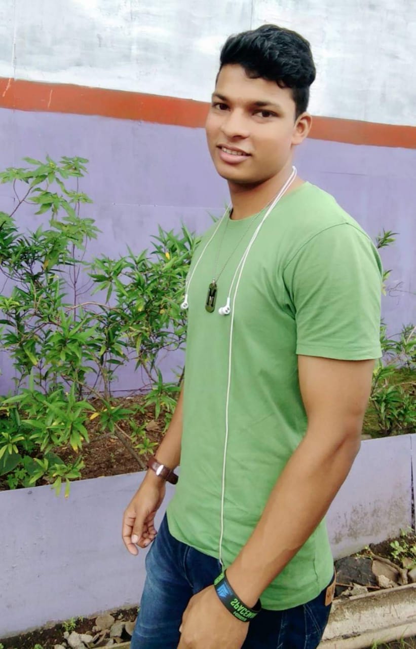 अज्ञात व्यक्तीचा मृतदेह आहे, असं सांगून त्यांना हा मृतदेह रुग्णालयात ठेवला आणि दोन्ही आरोपी तिथून पळून गेले. अज्ञात व्यक्तीचा मृतदेह आहे, असं सांगून त्यांना हा मृतदेह रुग्णालयात ठेवला आणि दोन्ही आरोपी तिथून पळून गेले.