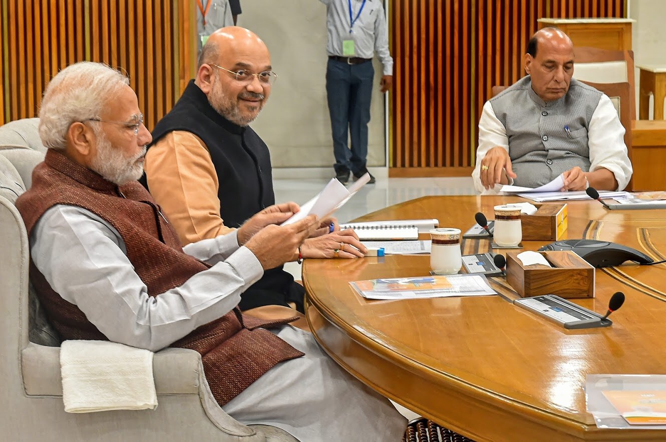 सध्या ओबीसींना 27 टक्के, अनुसूचित जातींना(एससी) 15 टक्के, अनुसूचित जनजातींना (एसटी) 7.5 टक्के आरक्षण मिळतं. या सर्वांची टक्केवारी ही 49.5 एवढी होते. सवर्णांसाठी आरक्षण लागू झालं तर ते 59 टक्क्यांच्या वर जाणार आहे.Unpredictable Prime Minister : पंतप्रधान मोदींचे सर्वांना चकवा देणारे 11 निर्णय सध्या ओबीसींना 27 टक्के, अनुसूचित जातींना(एससी) 15 टक्के, अनुसूचित जनजातींना (एसटी) 7.5 टक्के आरक्षण मिळतं. या सर्वांची टक्केवारी ही 49.5 एवढी होते. सवर्णांसाठी आरक्षण लागू झालं तर ते 59 टक्क्यांच्या वर जाणार आहे.Unpredictable Prime Minister : पंतप्रधान मोदींचे सर्वांना चकवा देणारे 11 निर्णय