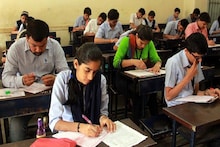 तुमचा पाल्य बोर्डाची परीक्षा देणार आहे का? तर या 7 गोष्टी विसरू नका
