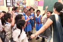 शाळेत यस सर आणि यस मॅडमऐवजी म्हणा 'जय हिंद'