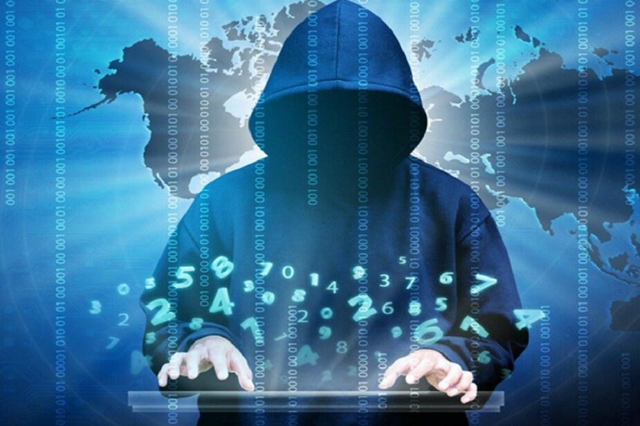 एकदा का मोबाईल चोरीला गेला की तो काही परत भेटत नाही. पोलिसांत तक्रार केल्यानंतरही मोबाईल मिळण्याची काहीच शाश्वती नसते. पोलीस फोनचं लोकेशन ट्रेस करण्याचा प्रयत्न करतात, पण तेही कधी-कधी शक्य नसतं. त्याचं कारण आहे मोबाईलसोबत केले जाणारे 'खेळ.' एकदा का मोबाईल चोरीला गेला की तो काही परत भेटत नाही. पोलिसांत तक्रार केल्यानंतरही मोबाईल मिळण्याची काहीच शाश्वती नसते. पोलीस फोनचं लोकेशन ट्रेस करण्याचा प्रयत्न करतात, पण तेही कधी-कधी शक्य नसतं. त्याचं कारण आहे मोबाईलसोबत केले जाणारे 'खेळ.'