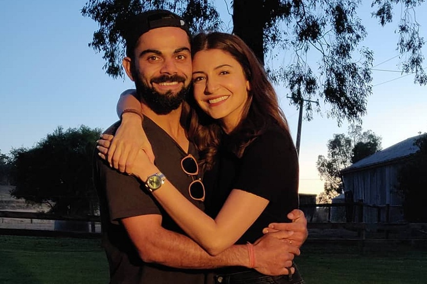 Photo- लंडनच्या रस्त्यांवर एकमेकात गुंतले 'विरुष्का', जगाचा पडला विसर