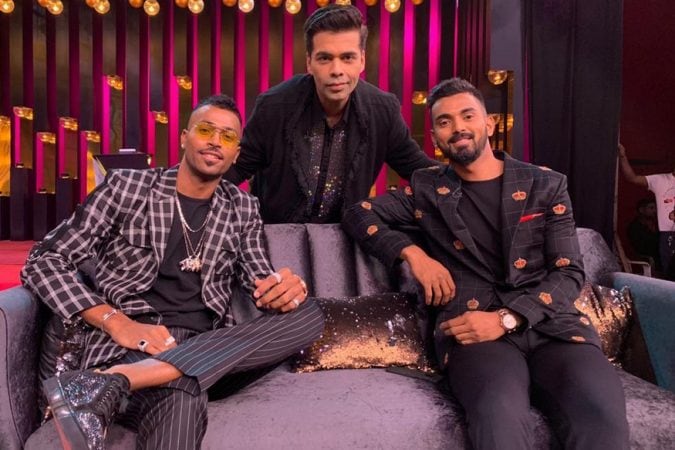 Koffee with Karan मध्ये पहिल्यांदाच सेलिब्रिटीनंतर कोणते तरी खेळाडू सहभागी झाले आहे. दोघांसोबत गप्पा मारल्यानंतर करणने 'याआधीच असं करायला पाहिजे होतं', असं म्हटलं आहे. Koffee with Karan मध्ये पहिल्यांदाच सेलिब्रिटीनंतर कोणते तरी खेळाडू सहभागी झाले आहे. दोघांसोबत गप्पा मारल्यानंतर करणने 'याआधीच असं करायला पाहिजे होतं', असं म्हटलं आहे.