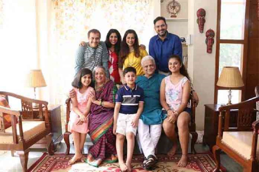 मुलीला पहिल्यांदा मासिक पाळी येते आणि वडील घरात एकटेच असतात तेव्हा...