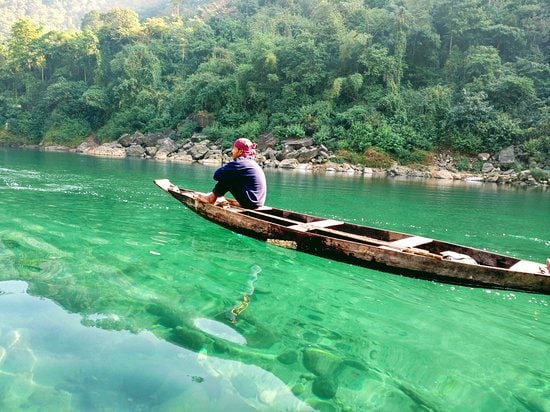 आपल्या देशात एक अशीही नदी आहे जी आपल्या अपेक्षेपेक्षाही अधिक स्वच्छ आहे. ही नदी इतकी स्वच्छ आहे की पाण्याखालचा दगड अगदी लखलखीत चमकतो. त्यात कचऱ्याचा एकही कण आपल्याला सापडणार नाही. आपल्या देशात एक अशीही नदी आहे जी आपल्या अपेक्षेपेक्षाही अधिक स्वच्छ आहे. ही नदी इतकी स्वच्छ आहे की पाण्याखालचा दगड अगदी लखलखीत चमकतो. त्यात कचऱ्याचा एकही कण आपल्याला सापडणार नाही.