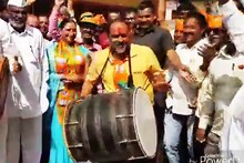 VIDEO : महादेव जानकरांनी वाजवला ढोल, धरला तालावर ठेका