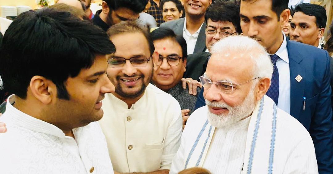 फोटो शेअर करताना त्याने कॅप्शन लिहिले की, ‘माननीय पंतप्रधान. तुम्हाला भेटून आनंद झाला. या भेटीत मला कळलं की देशाला प्रगत करण्यासाठी तुमच्याकडे किती चांगल्या कल्पना आहेत. तसेच आमच्या सिनेसृष्टीच्या प्रगतीसाठीही तुमच्याकडे वेगळा दृष्टीकोन आहे. तसच मला हेही सांगायचं आहे की तुमच्याकडे उत्कृष्ट अशी विनोदबुद्धी आहे.’ फोटो शेअर करताना त्याने कॅप्शन लिहिले की, ‘माननीय पंतप्रधान. तुम्हाला भेटून आनंद झाला. या भेटीत मला कळलं की देशाला प्रगत करण्यासाठी तुमच्याकडे किती चांगल्या कल्पना आहेत. तसेच आमच्या सिनेसृष्टीच्या प्रगतीसाठीही तुमच्याकडे वेगळा दृष्टीकोन आहे. तसच मला हेही सांगायचं आहे की तुमच्याकडे उत्कृष्ट अशी विनोदबुद्धी आहे.’