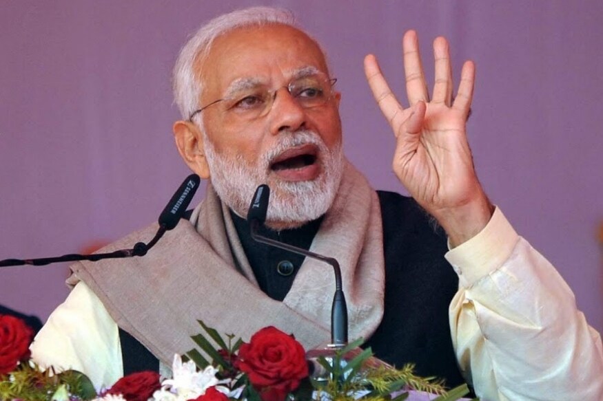 मोदी सरकारने अनपेक्षितपणे सवर्णांसाठी आरक्षणाचं विधेयक आणल्यामुळे उच्च जातीयांना दिलासा देण्याचा प्रयत्न केला आहे. मोदी सरकारने अनपेक्षितपणे सवर्णांसाठी आरक्षणाचं विधेयक आणल्यामुळे उच्च जातीयांना दिलासा देण्याचा प्रयत्न केला आहे.