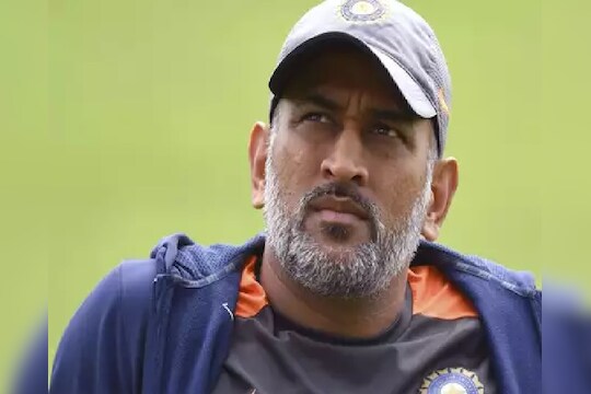 धोनी ‘द अनटोल्ड स्टोरी’च्या हॅपी एन्डिंगची हीच योग्य वेळ