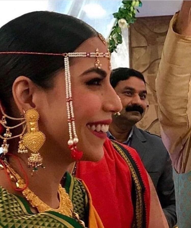 याच कारणामुळे प्रतीकचं लग्नही लखनऊमध्येच होत आहे. आपल्या लग्नाबद्दल बोलताना एका मुलाखतीत प्रतीक म्हणाला की, ‘सान्या आणि माझ्या कुटुंबाने हे पक्क केलं होतं की आमचं लग्न वसंत पंचमीला झालं पाहिजे. यामुळे आम्ही लग्न त्याच दिवशी करत आहोत.’ याच कारणामुळे प्रतीकचं लग्नही लखनऊमध्येच होत आहे. आपल्या लग्नाबद्दल बोलताना एका मुलाखतीत प्रतीक म्हणाला की, ‘सान्या आणि माझ्या कुटुंबाने हे पक्क केलं होतं की आमचं लग्न वसंत पंचमीला झालं पाहिजे. यामुळे आम्ही लग्न त्याच दिवशी करत आहोत.’