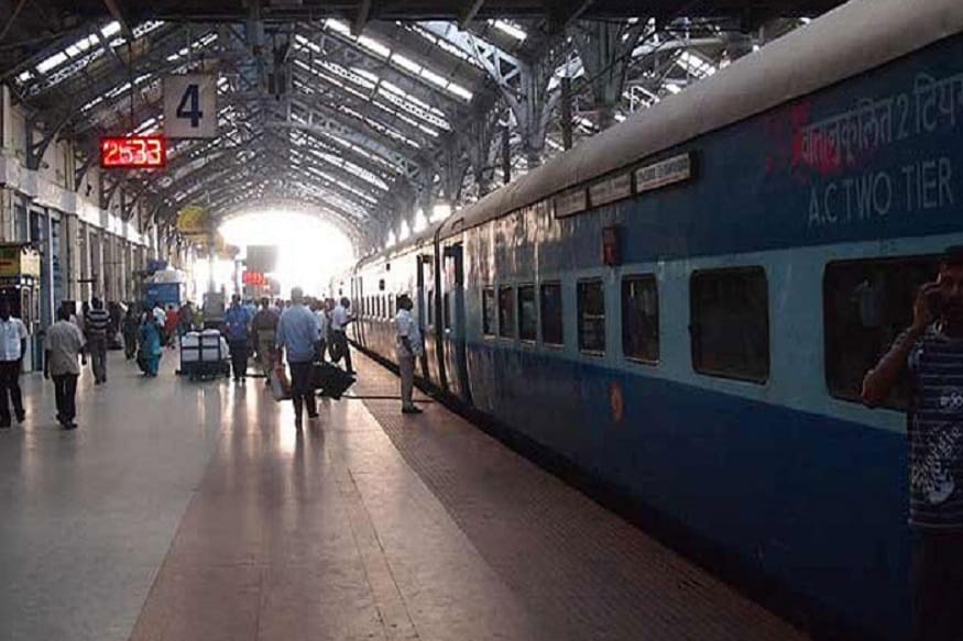 पैसे न देता तिकीट खरेदी करण्यासाठी तुम्हाला अर्थशास्त्र प्रायव्हेट लिमिटेडचं प्रोजेक्ट ePayLater मदत करतं. याच्या मदतीने तुम्ही ट्रेनचं तिकिट खरेदी करू शकता आणि 14 दिवसांत पैसे जमा करून ते भरू शकता. पैसे न देता तिकीट खरेदी करण्यासाठी तुम्हाला अर्थशास्त्र प्रायव्हेट लिमिटेडचं प्रोजेक्ट ePayLater मदत करतं. याच्या मदतीने तुम्ही ट्रेनचं तिकिट खरेदी करू शकता आणि 14 दिवसांत पैसे जमा करून ते भरू शकता.