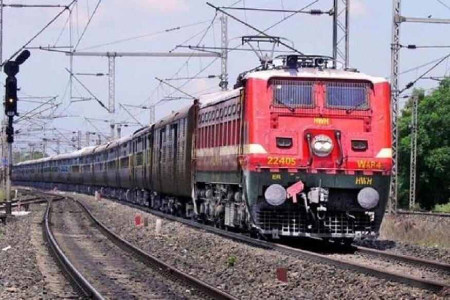 IRCTC अकाऊंटवरून तुम्ही या सुविधेचा लाभ घेऊ शकता. तसेच तुम्हाला तिकीट बुक करताना क्रेडिट मर्यादा लक्षात घेऊन बुकिंग करावं लागेल. त्याचबरोबर याचं पेमेंट वेळेत करावं लागेल. IRCTC अकाऊंटवरून तुम्ही या सुविधेचा लाभ घेऊ शकता. तसेच तुम्हाला तिकीट बुक करताना क्रेडिट मर्यादा लक्षात घेऊन बुकिंग करावं लागेल. त्याचबरोबर याचं पेमेंट वेळेत करावं लागेल.