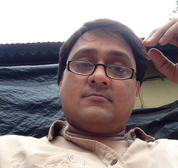 माझी रोज पूजा असते. तेव्हा दहा मिनिटं मेडिटेशन करतो. एरवी काम करताना त्यात झोकून देतो, तेच माझं मेडिटेशन. माझी रोज पूजा असते. तेव्हा दहा मिनिटं मेडिटेशन करतो. एरवी काम करताना त्यात झोकून देतो, तेच माझं मेडिटेशन.