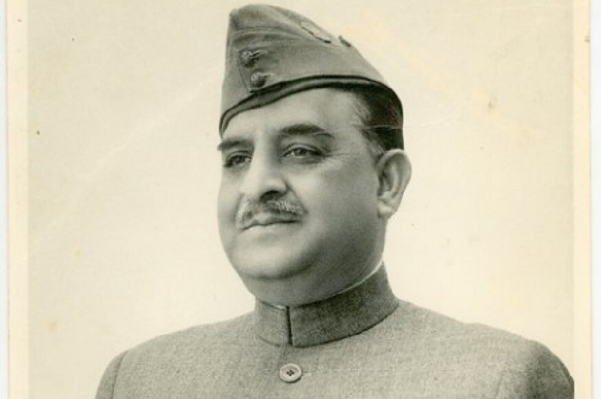 आझाद हिंद सेनेतील जनरल शाहनवाज खान. पाकिस्तानातील रावळपिंडीत त्यांचा जन्म झाला. तिथंच त्यांचं शिक्षणही झालं. त्यानंतर ब्रिटीशांच्या सेनेत कॅप्टनही झाले. पुढे ते आझाद हिंद सेनेत मेजर जनरल झाले. आझाद हिंद सेनेतील जनरल शाहनवाज खान. पाकिस्तानातील रावळपिंडीत त्यांचा जन्म झाला. तिथंच त्यांचं शिक्षणही झालं. त्यानंतर ब्रिटीशांच्या सेनेत कॅप्टनही झाले. पुढे ते आझाद हिंद सेनेत मेजर जनरल झाले.
