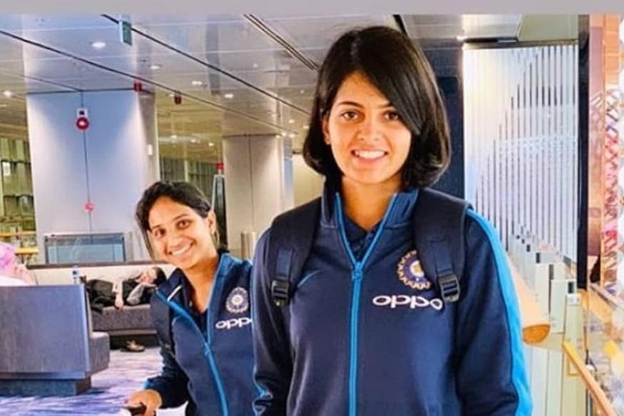 प्रियाला पहिल्यांदा बॅडमिंटन खेळायला आवडत होतं. पण नंतर तिने सुराणा अॅकडमीत क्रिकेटचे धडे गिरवायला सुरुवात केली. प्रियाला पहिल्यांदा बॅडमिंटन खेळायला आवडत होतं. पण नंतर तिने सुराणा अॅकडमीत क्रिकेटचे धडे गिरवायला सुरुवात केली.