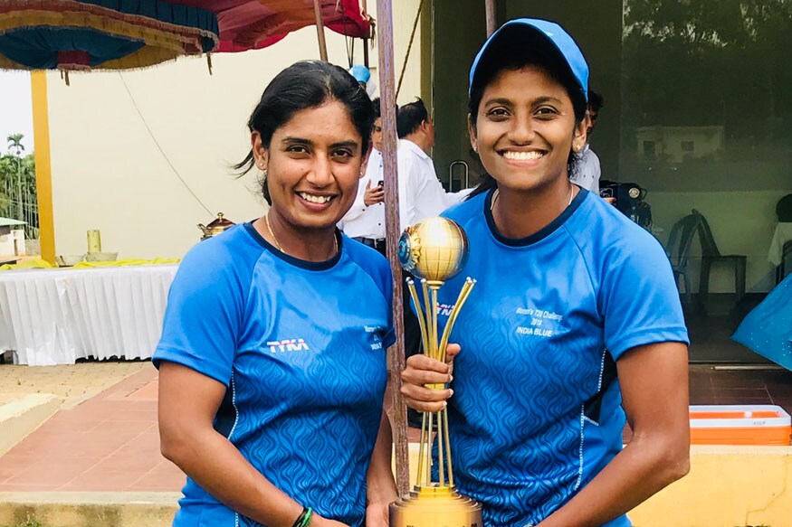 वनिथाने कर्नाटक स्टेट क्रिकेट असोशिएशन क्लब लिगमध्ये जबरदस्त कामगिरी केली. तिने केवळ 93 चेंडूत 206 धावा काढल्या. वनिथाने कर्नाटक स्टेट क्रिकेट असोशिएशन क्लब लिगमध्ये जबरदस्त कामगिरी केली. तिने केवळ 93 चेंडूत 206 धावा काढल्या.