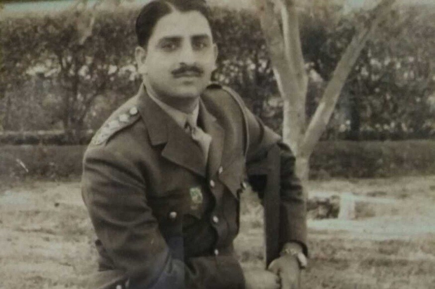 शाहनवाज यांचं संपूर्ण कुटुंबीय रावळपिंडीत राहत होतं. फाळणीनंतर शाहनवाज आपल्या चार मुलांपैकी एका मुलाला घेऊन भारतात आले. त्यानंतर नेहरुंनी त्यांना केंद्रीय मंत्रीही केले. शाहनवाज यांचं संपूर्ण कुटुंबीय रावळपिंडीत राहत होतं. फाळणीनंतर शाहनवाज आपल्या चार मुलांपैकी एका मुलाला घेऊन भारतात आले. त्यानंतर नेहरुंनी त्यांना केंद्रीय मंत्रीही केले.