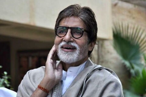 अमिताभ बच्चन यांनी 1969मध्ये बॉलिवूडमध्ये पदार्पण केलं होतं. त्यानंतर त्यांनी पहिल्यांदाच एका मासिकासाठी फोटोशूट केलं होतं.
