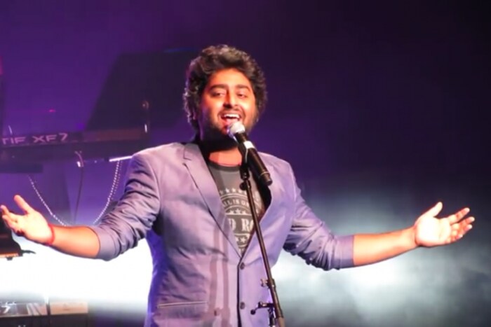 अरिजित सिंग- सलमान आणि अरिजितमध्ये एका अवॉर्ड फंक्शनवेळी भांडण झाले. सलमानने अरिजितला ‘झोपलेला’ असं म्हटलं. याला अरिजितने प्रत्युत्तर दिले होते. यानंतर अरिजित आणि सलमानने कधीही एकत्र काम केलं नाही.