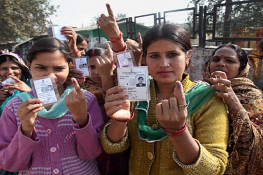 72 टक्के महिलांनी देखील नोकरी देणाऱ्या सरकारच्या पारड्यात आपलं मत टाकलं आहे. तर, 79 टक्के महिलांनी महिला सुरक्षेला प्राधान्य देणारं सरकार हवं असं मत नोंदवलं आहे. 72 टक्के महिलांनी देखील नोकरी देणाऱ्या सरकारच्या पारड्यात आपलं मत टाकलं आहे. तर, 79 टक्के महिलांनी महिला सुरक्षेला प्राधान्य देणारं सरकार हवं असं मत नोंदवलं आहे.