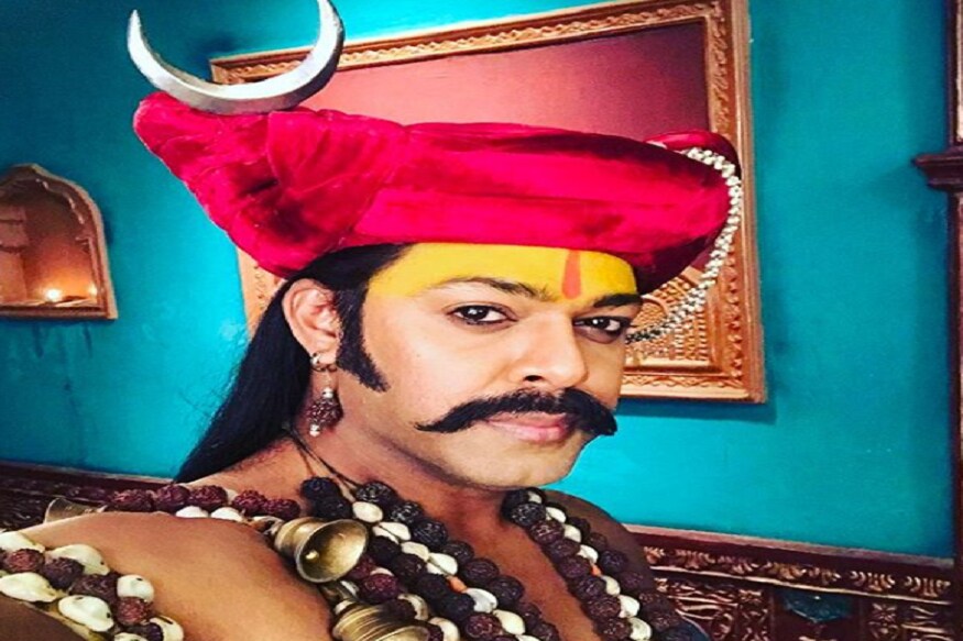 जय मल्हार मालिकेचा खंडोबा कुणीच विसरू शकणार नाही. अभिनेता देवदत्त नागे त्याच्या पिळदार शरीरासाठी प्रसिद्ध आहे. वाचा त्याचा फिटनेस फंडा त्याच्याच शब्दात जय मल्हार मालिकेचा खंडोबा कुणीच विसरू शकणार नाही. अभिनेता देवदत्त नागे त्याच्या पिळदार शरीरासाठी प्रसिद्ध आहे. वाचा त्याचा फिटनेस फंडा त्याच्याच शब्दात