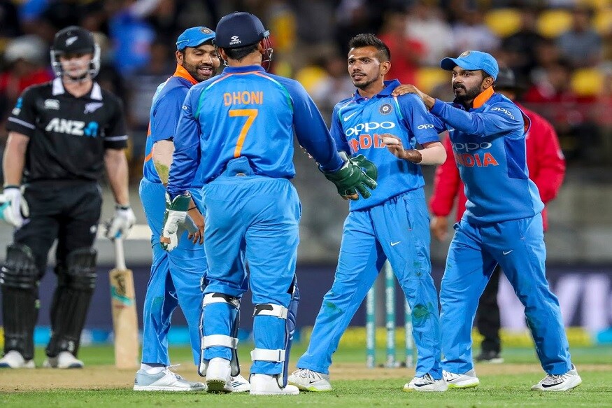 एकवेळ भारताची अवस्था 4 बाद 18 अशी झाली होती. त्यानंतर मैदानात आलेल्या रायडु आणि विजय शंकर यांनी भारताला आव्हानात्मक धावसंख्या उभी करून दिली. एकवेळ भारताची अवस्था 4 बाद 18 अशी झाली होती. त्यानंतर मैदानात आलेल्या रायडु आणि विजय शंकर यांनी भारताला आव्हानात्मक धावसंख्या उभी करून दिली.