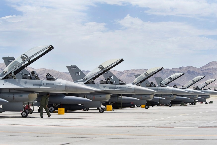 F16 फाल्कन फायटर जेट ही अमेरिकन बनावटीची लढाऊ विमानं असून तिथल्या लॉकहिड मार्टिन कंपनीने बनवलेली आहेत. F16 फाल्कन फायटर जेट ही अमेरिकन बनावटीची लढाऊ विमानं असून तिथल्या लॉकहिड मार्टिन कंपनीने बनवलेली आहेत.