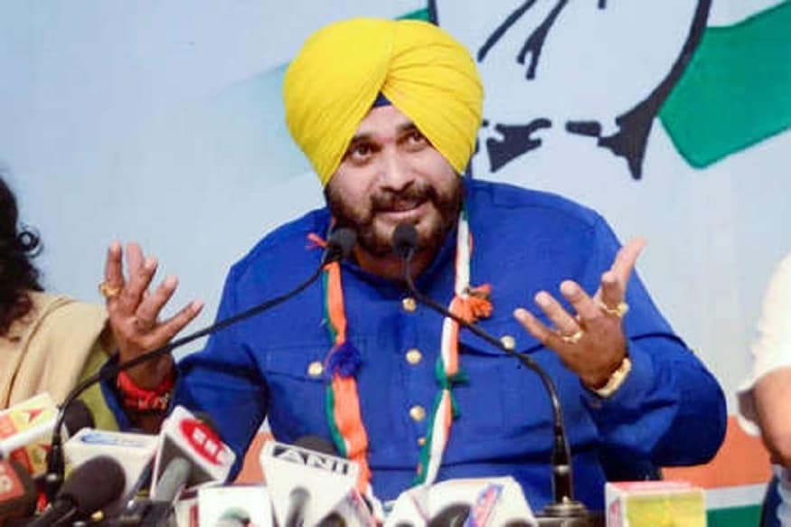 पंजाबचे कॅबिनेट मंत्री नवज्योत सिंग सिद्धू यांनी देखील एअर स्ट्राईकमध्ये 300 दहशतवादी ठार झाले. तुम्हाला दहशतवाद्यांचा खात्मा करायचा होता? की झाडं उन्मळून टाकायची होती? असा सवाल केला आहे. हा एक चुनावी जुमला आहे का? असा प्रश्न देखील त्यांनी उपस्थित केला आहे. पंजाबचे कॅबिनेट मंत्री नवज्योत सिंग सिद्धू यांनी देखील एअर स्ट्राईकमध्ये 300 दहशतवादी ठार झाले. तुम्हाला दहशतवाद्यांचा खात्मा करायचा होता? की झाडं उन्मळून टाकायची होती? असा सवाल केला आहे. हा एक चुनावी जुमला आहे का? असा प्रश्न देखील त्यांनी उपस्थित केला आहे.